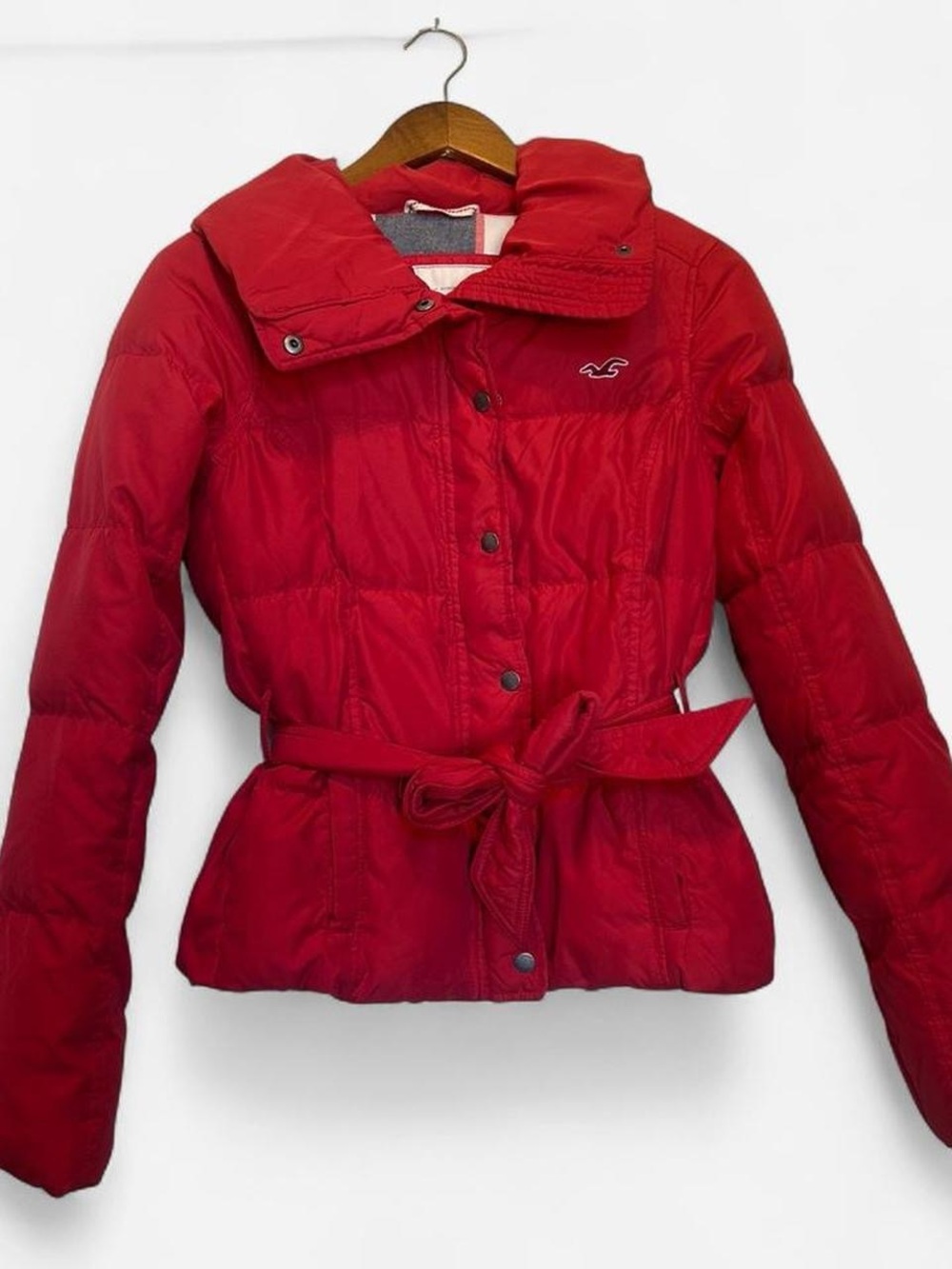 Hollister Women's Scarlet Red Belted Puffer Jacket